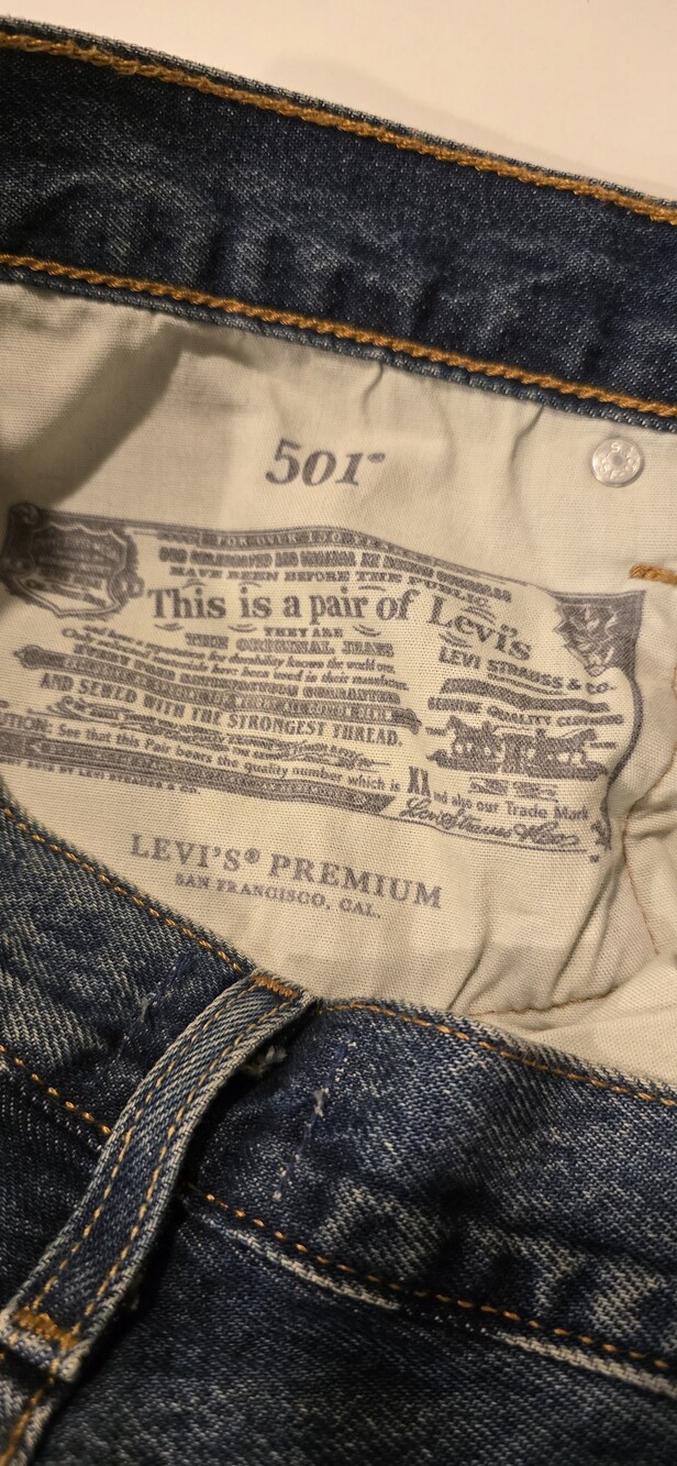 Levi's 501 '90s Ankle Relaxed Straight Leg Jeans - Picture 10 of 10